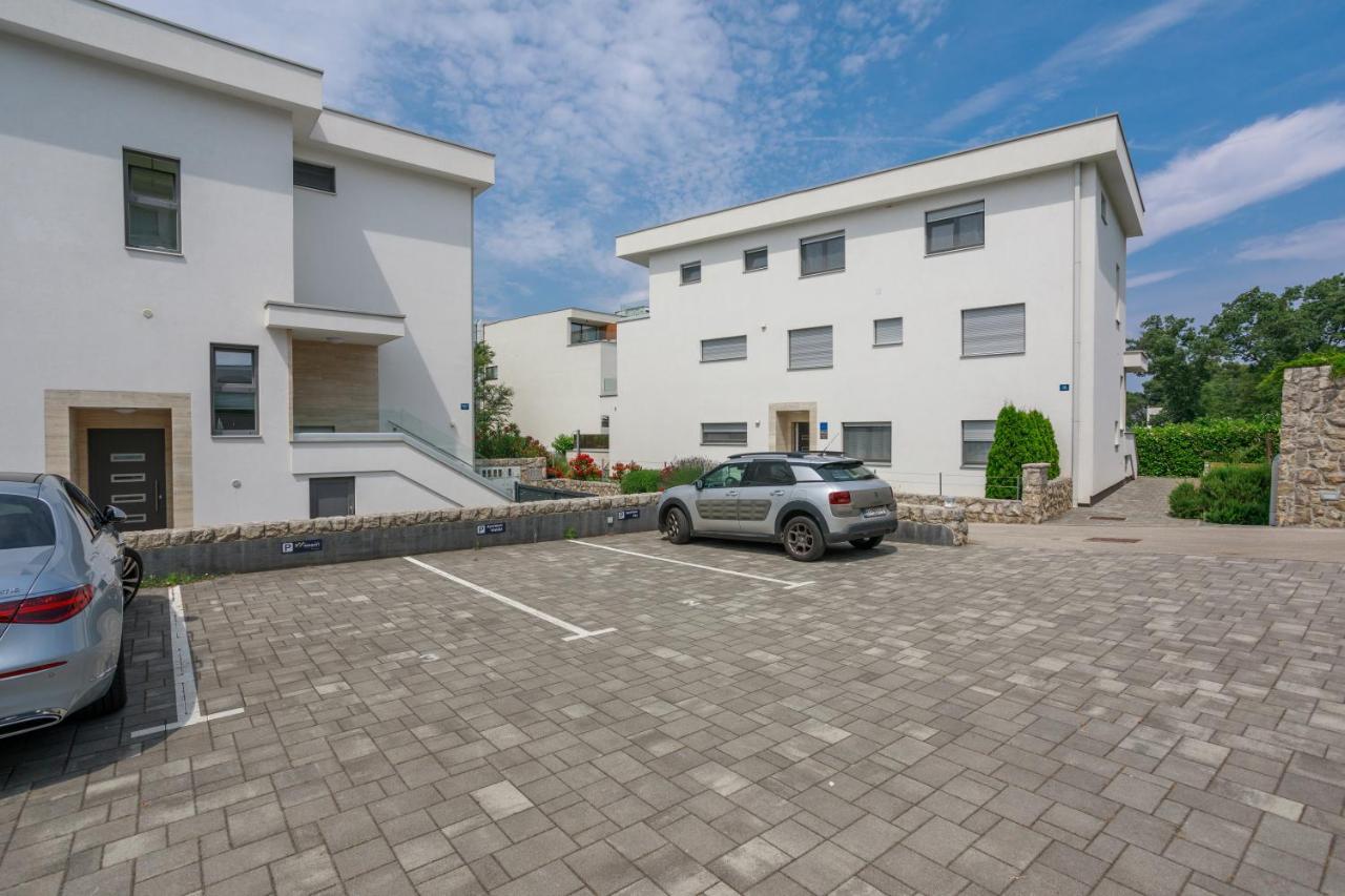 Apartments Vengust Малинска Экстерьер фото